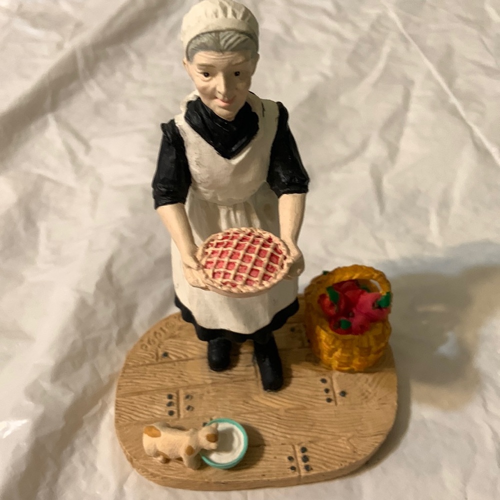 Amish country collection “grandma’s pie”